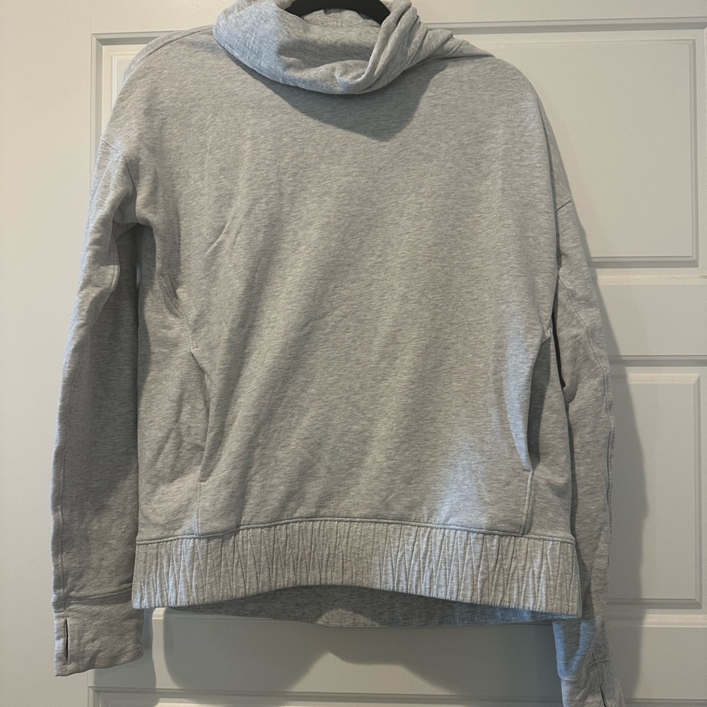 Lululemon Sweatshirt Size 6